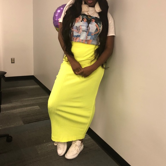 Skirt - Picture 4 of 5